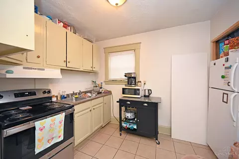Kitchen - 6629 Iris, Cincinnati, OH 45213 photo 4 of 6