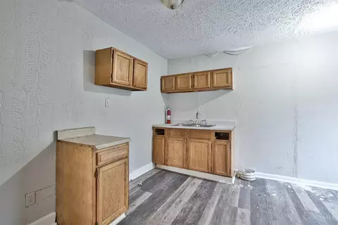 3131 Gilbert, Cincinnati, OH 45207 photo 5