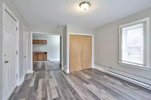 3131 Gilbert, Cincinnati, OH 45207 photo 4