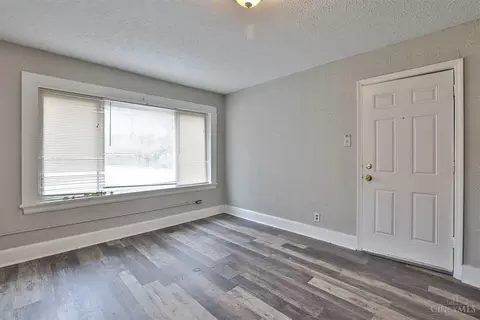 3131 Gilbert, Cincinnati, OH 45207 photo 3