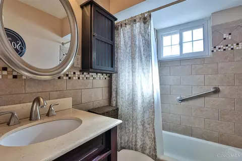 1161 Hearthstone, Cincinnati, OH 45231 photo 19