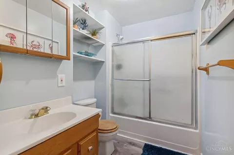 Bath - 518 Sixty Third, Cincinnati, OH 45216 photo 1 of 2
