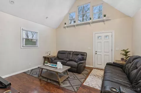 Living - 518 Sixty Third, Cincinnati, OH 45216 photo 3 of 5