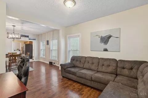 Living - 518 Sixty Third, Cincinnati, OH 45216 photo 2 of 5