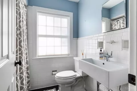 111 Forest Ave, Wyoming, OH 45215 photo 32