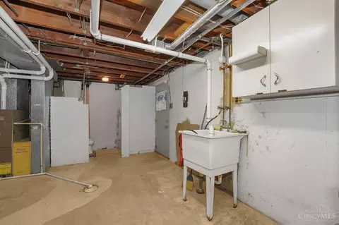 2402 Garrison, Cincinnati, OH 45231 photo 24