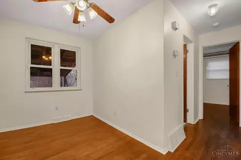 2402 Garrison, Cincinnati, OH 45231 photo 7
