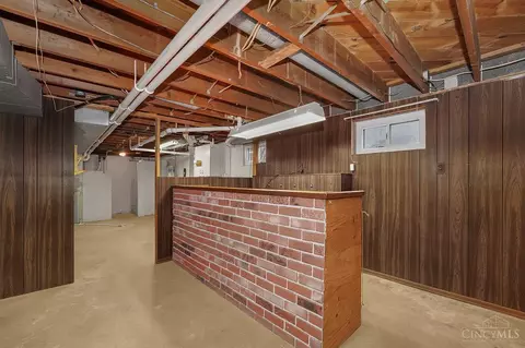 2402 Garrison, Cincinnati, OH 45231 photo 25