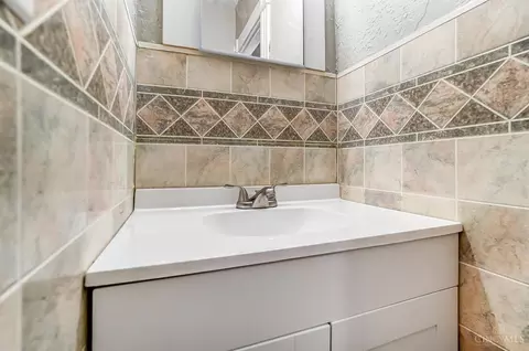 1840 Brewster, Cincinnati, OH 45207 photo 52