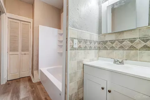 1840 Brewster, Cincinnati, OH 45207 photo 51
