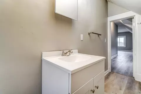 1840 Brewster, Cincinnati, OH 45207 photo 69