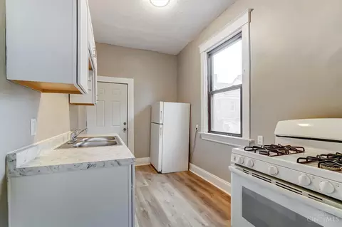1840 Brewster, Cincinnati, OH 45207 photo 11