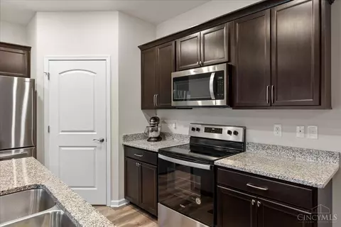 7726 Squirrel Run, Hamilton Township, OH 45039 photo 16