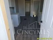1876 Huron, Cincinnati, OH 45207 photo 3