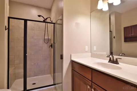 201 Rochelle, Cincinnati, OH 45219 photo 16