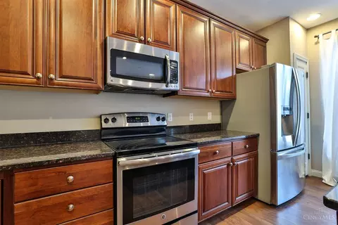 201 Rochelle, Cincinnati, OH 45219 photo 9