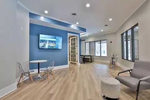 201 Rochelle, Cincinnati, OH 45219 photo 41