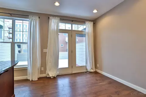 201 Rochelle, Cincinnati, OH 45219 photo 12
