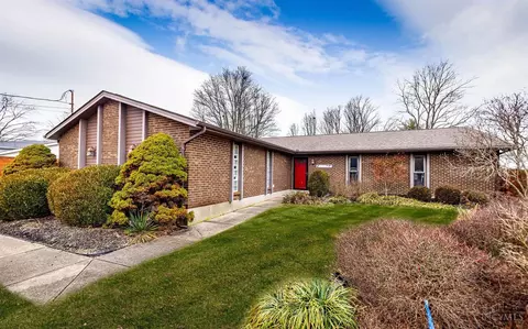5893 Lake Cir, Fairfield, OH 45014