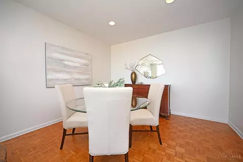 Dining - 2401 Ingleside #3A, Cincinnati, OH 45206 photo 2 of 4