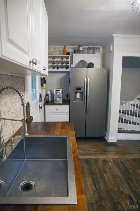 Kitchen - 4112 Maple, Cincinnati, OH 45209 photo 4 of 5