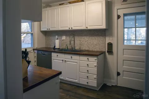 Kitchen - 4112 Maple, Cincinnati, OH 45209 photo 1 of 5