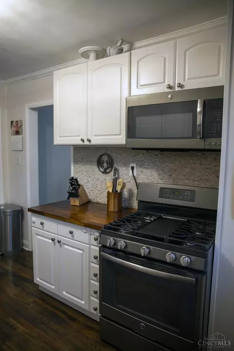 Kitchen - 4112 Maple, Cincinnati, OH 45209 photo 3 of 5