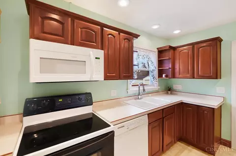 286 Caldwell, Cincinnati, OH 45216 photo 8