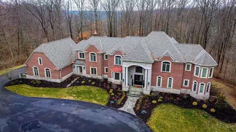 8925 Whisperinghill, Cincinnati, OH 45242