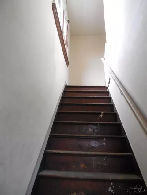 1717 Iliff, Cincinnati, OH 45205 photo 16