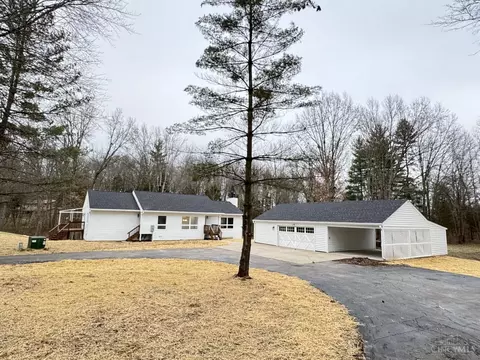 8864 Whitegate, Salem Twp, OH 45202 photo 3