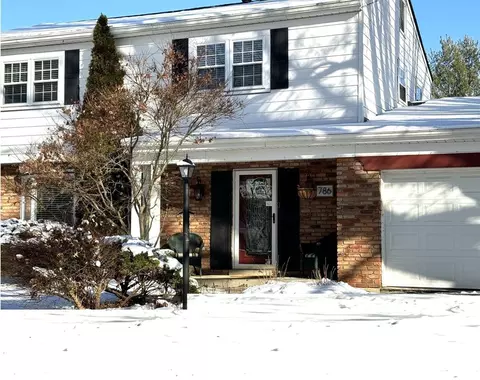 786 Strathcoma, Cincinnati, OH 45255 photo 2
