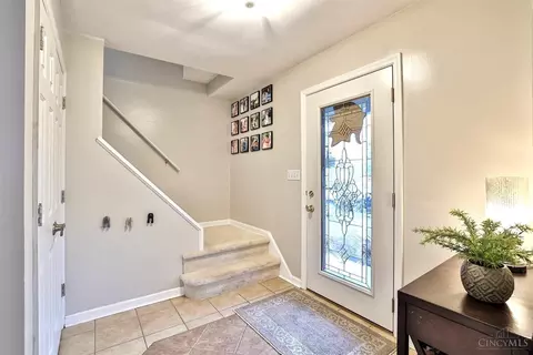 786 Strathcoma, Cincinnati, OH 45255 photo 3