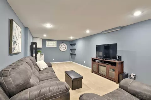 786 Strathcoma, Cincinnati, OH 45255 photo 32