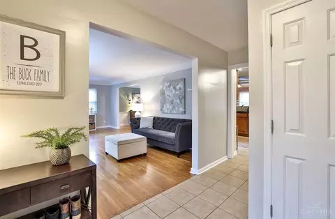 786 Strathcoma, Cincinnati, OH 45255 photo 4