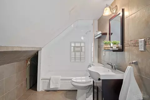 Bath - 5718 Ridge, Cincinnati, OH 45213 photo 2 of 3