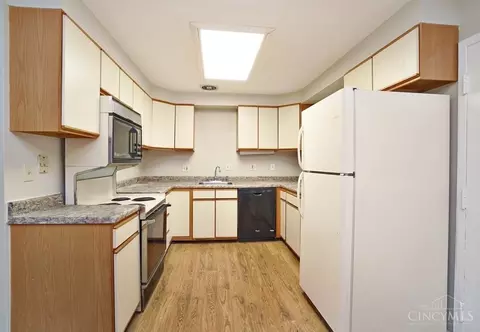 2253 Compton, Cincinnati, OH 45231 photo 9