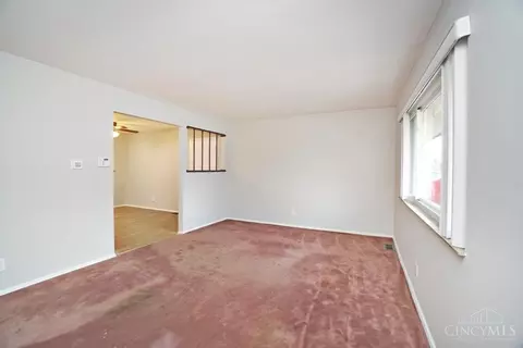 2253 Compton, Cincinnati, OH 45231 photo 4
