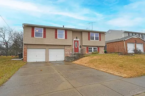 1377 Longacre Dr, Forest Park, OH 45240 photo 2