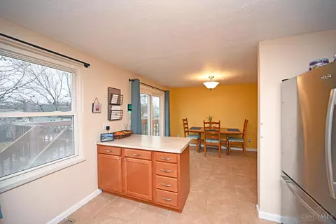 1377 Longacre Dr, Forest Park, OH 45240 photo 12