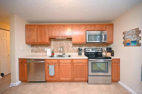 1377 Longacre Dr, Forest Park, OH 45240 photo 10
