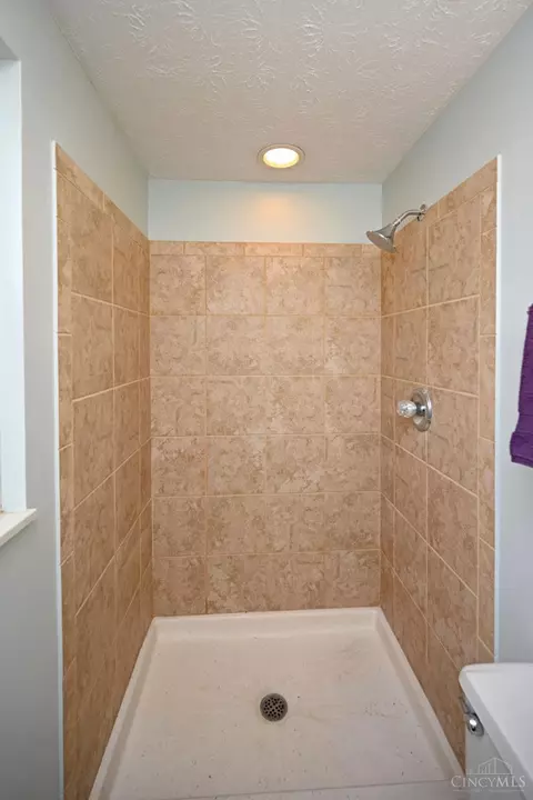 1377 Longacre Dr, Forest Park, OH 45240 photo 17