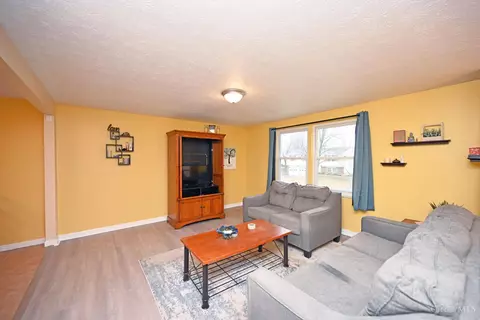 1377 Longacre Dr, Forest Park, OH 45240 photo 3