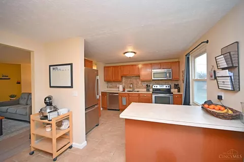 1377 Longacre Dr, Forest Park, OH 45240 photo 9