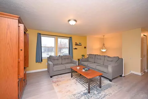 1377 Longacre Dr, Forest Park, OH 45240 photo 5