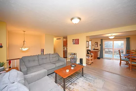 1377 Longacre Dr, Forest Park, OH 45240 photo 6