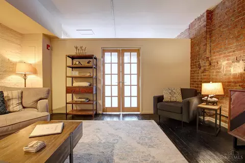 Entry Way - 633 Main #3, Cincinnati, OH 45202 photo 1 of 1