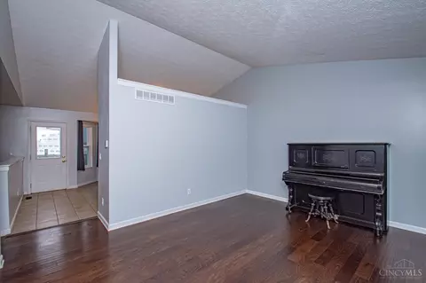 579 Grants, Hamilton Township, OH 45039 photo 4