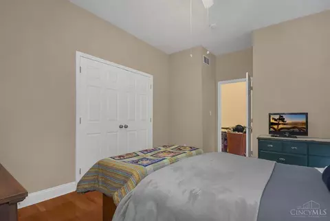1323 Regent, Cincinnati, OH 45237 photo 24