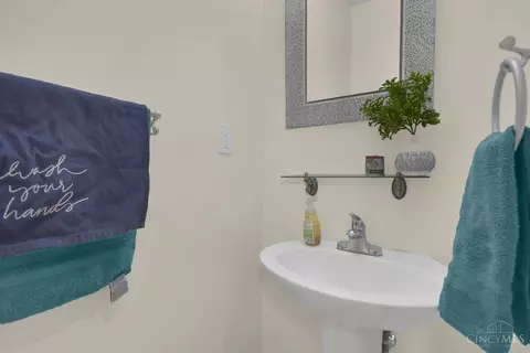 1323 Regent, Cincinnati, OH 45237 photo 14
